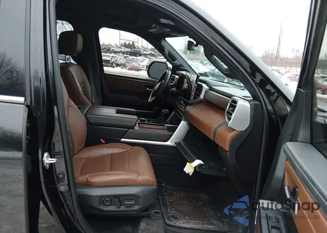 2024 Toyota Tundra 1794 Edition z USA, uszkodzony, nr VIN 5TFMA5DB3RX222995